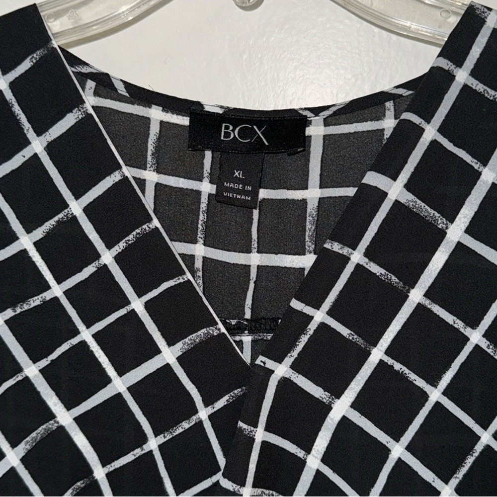 BCX Black & White Plaid Grid Roll Tab Blouse Top Size XL - Picture 7 of 14
